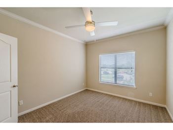 Ceiling fans in living room and bedrooms